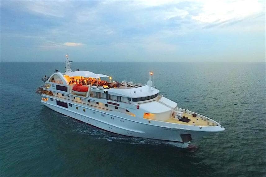 Coral Discoverer Liveaboard